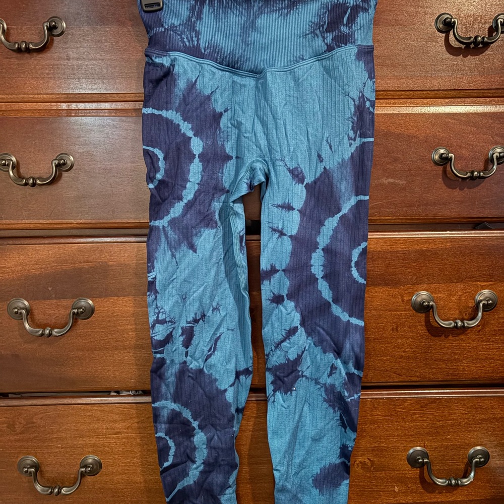 Victorias Secret PINK Tie Dye Workout Set